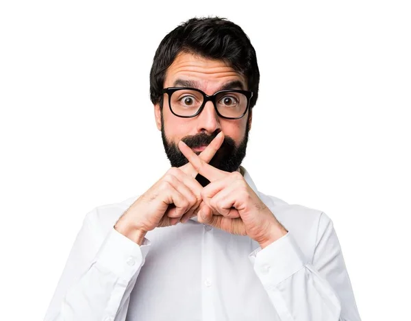 Knappe man met bril stilte gebaar maken — Stockfoto