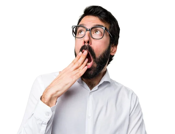 Hombre guapo con gafas bostezando —  Fotos de Stock