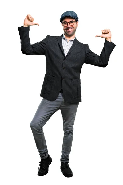 Handsome modern man with beret and glasses proud and Self-satisf — Stock Photo, Image