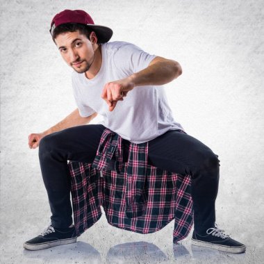 Adam dans sokak dansı