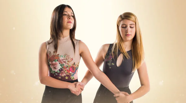 Duas meninas dançando balé — Fotografia de Stock