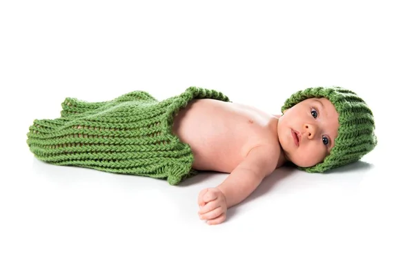 Söta nyfödda med en grön förklädnad — Stockfoto