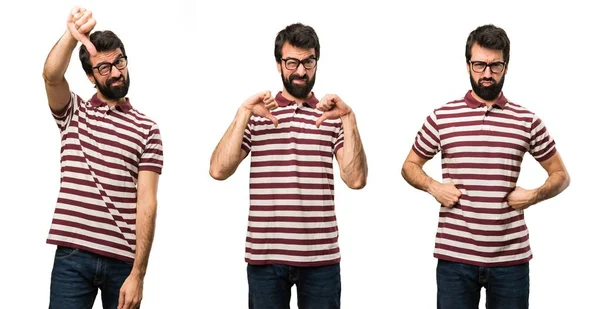 Set de hombre con gafas haciendo mala señal —  Fotos de Stock