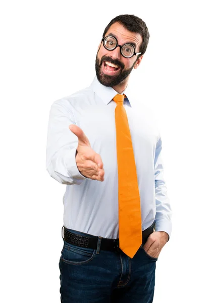 Zabawny człowiek w okularach dokonywanie transakcji — Zdjęcie stockowe