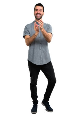 Yakışıklı adam alkış