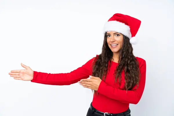 Meisje Met Kerst Hoed Geïsoleerde Witte Achtergrond Reikende Handen Naar — Stockfoto