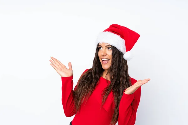 Menina Com Chapéu Natal Sobre Fundo Branco Isolado Com Expressão — Fotografia de Stock