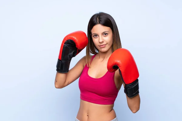 Jovem Mulher Esporte Sobre Isolado Fundo Azul Com Luvas Boxe — Fotografia de Stock