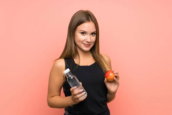 Tonåring Flicka Med Flaska Vatten Över Isolerad Bakgrund — Stockfoto