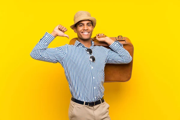 Brunette Man Holding Vintage Briefcase Isolated Yellow Background Proud Self — Stock Photo, Image