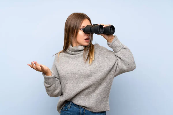 Teenager Girl Sweater Isolated Blue Background Black Binoculars — Stock Photo, Image