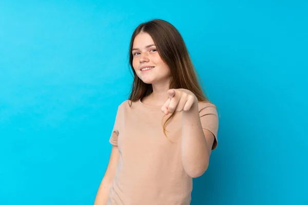 Ucraniano Adolescente Chica Sobre Aislado Azul Fondo Señala Dedo Usted —  Fotos de Stock