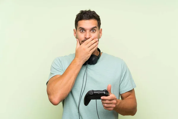 Jonge Knappe Man Spelen Met Een Video Game Controller Geïsoleerde — Stockfoto