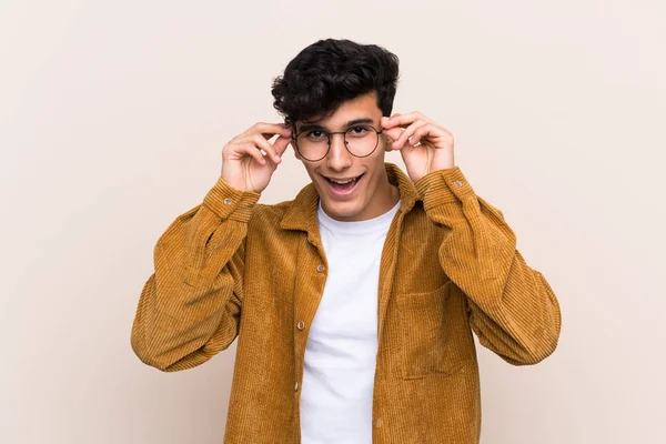 Young Argentinian Man Isolated Background Glasses Surprised — Stock Photo, Image