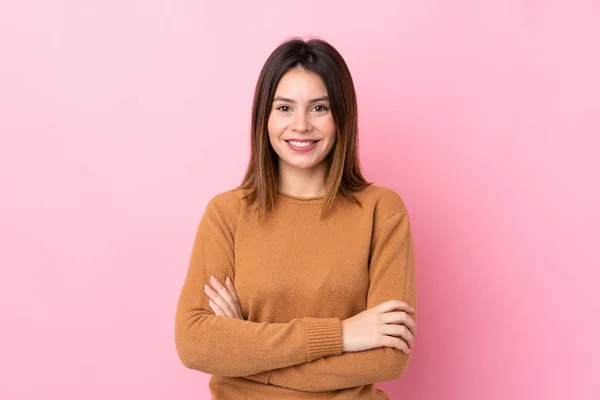 Young Woman Isolated Pink Background Keeping Arms Crossed Frontal Position — Stock Photo, Image