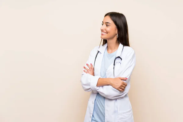 Young Doctor Woman Isolated Background Looking Side — Stock Photo, Image