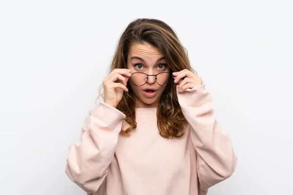 Mulher Loira Jovem Com Óculos — Fotografia de Stock