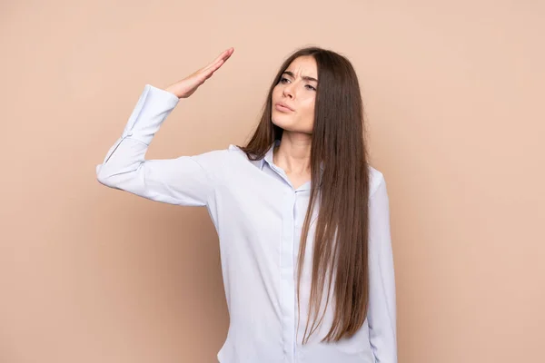 Junge Frau Mit Müdem Und Krankem Gesichtsausdruck — Stockfoto