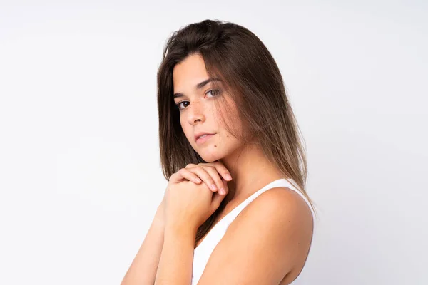 Porträt eines hübschen brasilianischen Teenagers über ein isoliertes Backgro — Stockfoto