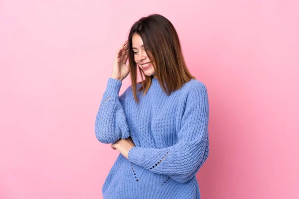 Young Woman Blue Sweater Isolated Pink Background Laughing — Stock Photo, Image