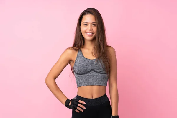 Joven Deporte Brasileña Chica Sobre Aislado Rosa Fondo Feliz Sonriente —  Fotos de Stock