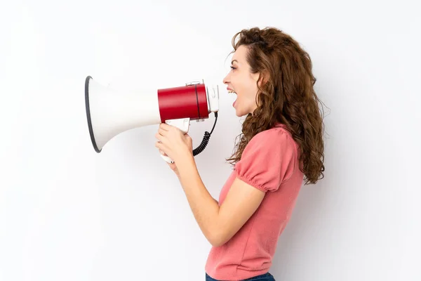 Jonge Mooie Vrouw Geïsoleerde Achtergrond Schreeuwen Door Een Megafoon — Stockfoto