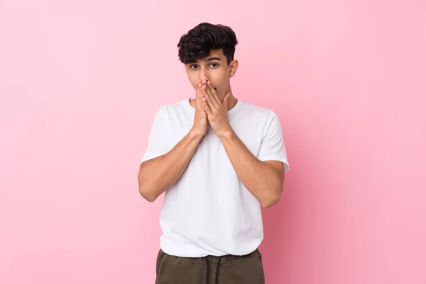 Young Argentinian Man Isolated Pink Background Surprise Facial Expression — Stock Photo, Image