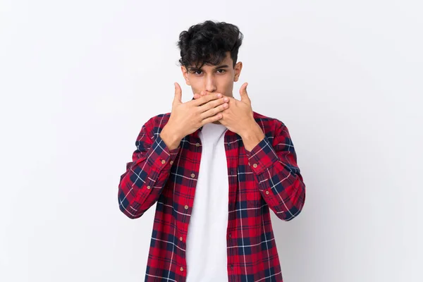 Ung Argentinsk Man Över Isolerad Vit Bakgrund Täcker Munnen Med — Stockfoto