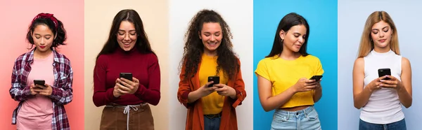 Zestaw Kobiet Odizolowanych Kolorowe Tło Wysyłanie Wiadomości Telefonu Komórkowego — Zdjęcie stockowe