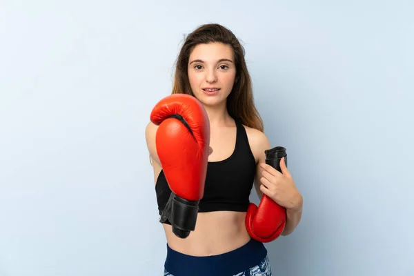 Junge Brünette Mädchen Mit Boxhandschuhen Über Isoliertem Hintergrund — Stockfoto