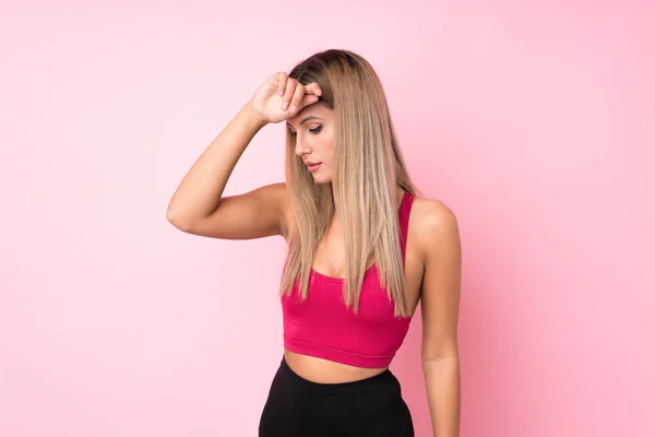 Junge Sport Blonde Frau Über Isolierten Rosa Hintergrund Mit Müdem — Stockfoto