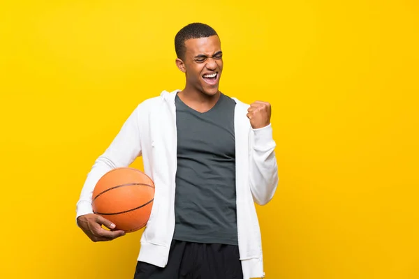 African American Basketball Player Man Celebrating Victory — 스톡 사진