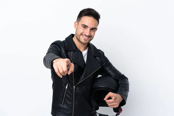 Homem Com Capacete Moto Aponta Dedo Para Você Enquanto Sorri — Fotografia de Stock