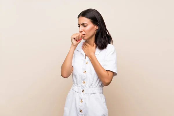 Junge Frau Mit Isoliertem Hintergrund Leidet Unter Husten Und Fühlt — Stockfoto