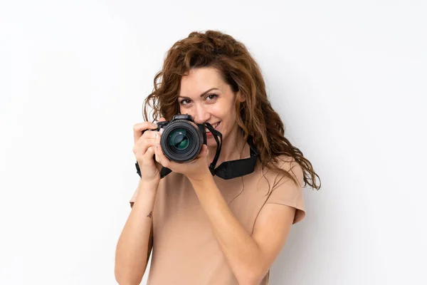 Jong Mooi Vrouw Geïsoleerde Achtergrond Met Een Professionele Camera — Stockfoto