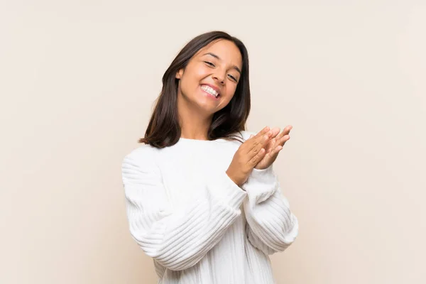 Young Brunette Woman White Sweater Isolated Background Applauding — 스톡 사진