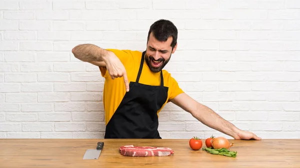 Happy Chef in a cuisine — Stock Photo, Image