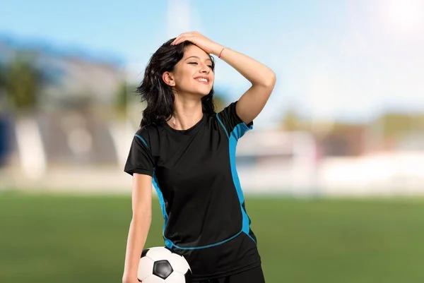 Young Football Player Woman Has Realized Something Intending Solution Outdoors — ストック写真