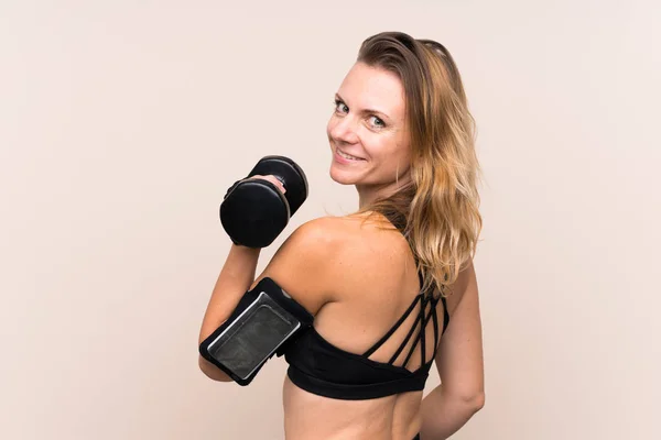 Blond Sport Vrouw Geïsoleerde Achtergrond Maken Gewichtheffen — Stockfoto