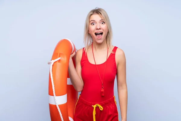 Lifeguard Woman Isolated Blue Background Lifeguard Equipment Surprise Shocked Facial — 스톡 사진