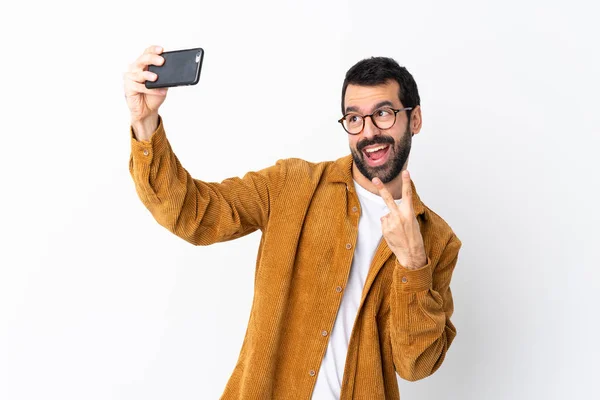 Beyaz Arka Plan Üzerine Kadife Ceket Giyip Selfie Çeken Beyaz — Stok fotoğraf