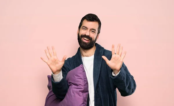 Man Beard Pajamas Counting Ten Fingers Isolated Pink Background — 图库照片