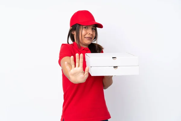 Giovane Pizza Consegna Ragazza Isolato Sfondo Bianco Nervoso Allungamento Mani — Foto Stock