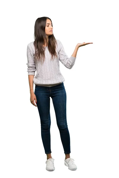 Full Length Shot Young Hispanic Brunette Woman Holding Copyspace Doubts — Stock Photo, Image