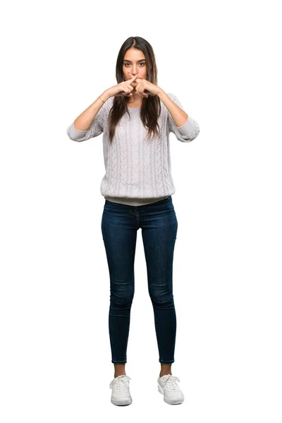 Полнометражный Снимок Молодой Латиноамериканской Брюнетки Показывающий Знак Молчания Изолированном Белом — стоковое фото