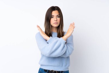 Izole beyaz arka plan üzerinde Genç kız Hiçbir jest yapma