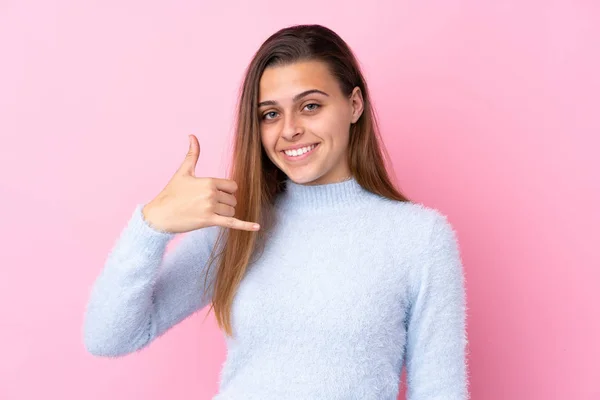 Teenager Dívka Modrým Svetrem Přes Izolované Růžové Pozadí Takže Telefon — Stock fotografie