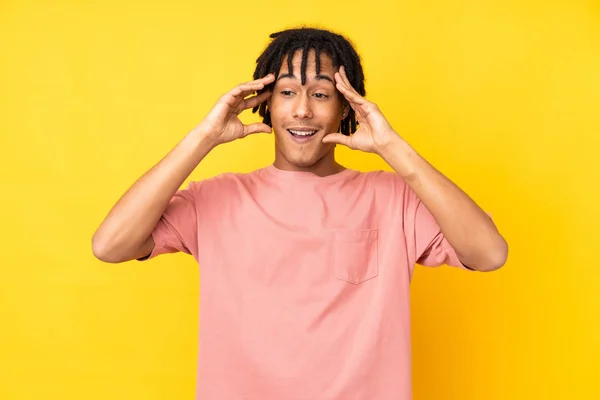 Young African American Man Isolated Yellow Background Surprise Expression — Stock Photo, Image