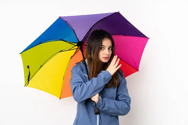 Frau Mit Regenschirm Auf Weißem Hintergrund Flüstert Etwas — Stockfoto
