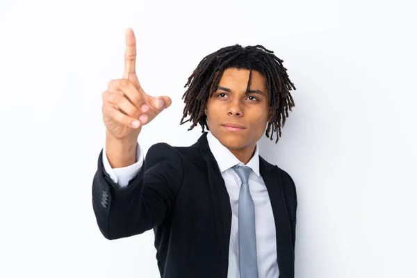 Νεαρός Αφροαμερικανός Επιχειρηματίας Πάνω Από Απομονωμένο Λευκό Φόντο Αγγίζοντας Διαφανή — Φωτογραφία Αρχείου